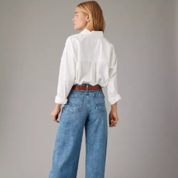 AE Perfect Button Up Shirt - NWT - Picture 2 of 5